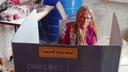 ભેસાણ: ૮૭- વિસાવદર, ભેંસાણ વિધાનસભા પેટા ચૂંટણીમાં વરિષ્ઠ નાગરિકો અને દિવ્યાંગોએ કર્યું ઘરે બેઠા મતદાન