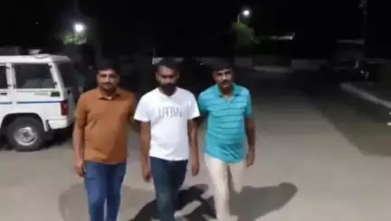 વડોદરા દક્ષિણ: વિશ્વાસઘાત/છેતરપિંડીના ગુનામાં સંડોવાયેલ છેલ્લા ચાર માસથી  વોન્ટેડ આરોપી આણંદ જિલ્લા ખાતેથી ઝડપાયો