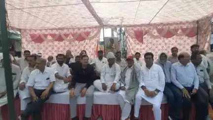 सूरतगढ़: सिटी थाना अधिकारी को हटाने की मांग को लेकर व्यापारियों ने महाराणा प्रताप चौक पर शुरू किया अनिश्चितकालीन धरना