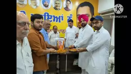ਪਟਿਆਲਾ: ਰਾਜਪੁਰਾ ਸਥਿਤ ਭਾਜਪਾ ਦਫ਼ਤਰ ਵਿੱਚ ਭਾਜਪਾ ਆਗੂਆਂ ਨੇ ਪਲੇਨ ਕਰੈਸ਼ 'ਚ ਮਾਰੇ ਗਏ ਗੁਜਰਾਤ ਦੇ ਸਾਬਕਾ ਸੀਐੱਮ ਰੂਪਾਨੀ ਨੂੰ ਭੇੰਟ ਕੀਤੀ ਸ਼ਰਧਾਂਜਲੀ