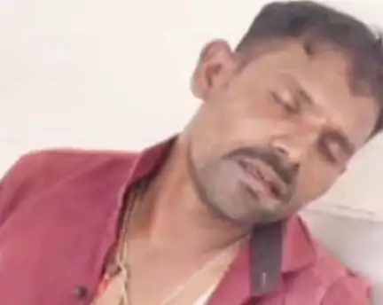 ಸಿಂಧನೂರು: ಕಾಲೇಜು ವಿದ್ಯಾರ್ಥಿನಿಗೆ ಚುಡಾಯಿಸಿದ ವ್ಯಕ್ತಿಗೆ ನಗರದಲ್ಲಿ ಪೋಷಕರಿಂದ ಧರ್ಮದೇಟು