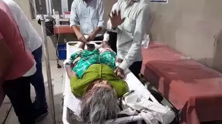 मैनपुरी: एलाऊ थाना क्षेत्र में बाइक सवार दादी और नाती को ऑटो ने मारी टक्कर, दोनों घायल, जिला अस्पताल में उपचार जारी
