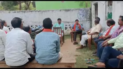 ঝালদা ২: ঝালদা ২ নং ব্লকের টাটুয়াড়া অঞ্চল কংগ্রেসের কর্মী বৈঠক হলো কোটশিলা পার্টি অফিসে, উপস্থিত ব্লক সভাপতি