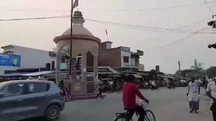 बेल्थरा रोड: सीयर ब्लॉक के पास चौकियां गांव में नहीं है मुख्य नाला की व्यवस्था, मुख्य मार्ग पर बहता है गंदा पानी #jansamasya