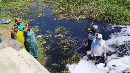 அம்பத்தூர்: ஏரியில் திறந்துவிடப்பட்ட கழிவுநீர் - மக்கள் எடுத்த அதிரடி முடிவால் பரபரப்பு