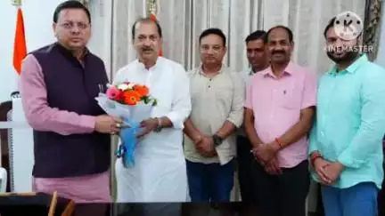 सल्ट: विधायक के नेतृत्व में शिष्ट मंडल ने मुख्यमंत्री से भेंट कर सल्ट में स्थाई आधार केंद्र खोलने को लेकर सौंपा पत्र
