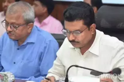 चंद्रपूर: जन आरोग्य योजनेच्या संदर्भात आढावा बैठक संपन्न