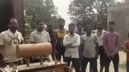 बिसवां: मारुबेहड में ग्रामीणों की मांग पर बिजली का ट्रांसफार्मर बदला गया, क्षमता बढ़ाने में थानाध्यक्ष के सहयोग की सराहना की गई