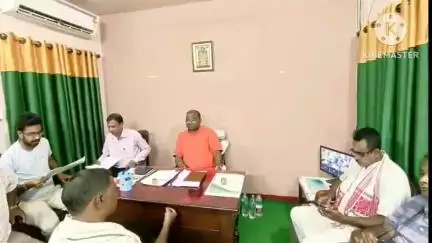 ঝাড়গ্রাম: বিধানসভা নির্বাচনকে পাখির চোখ করতে ঝাড়গ্রাম এক মন্ডলের বিজেপি দলীয় কর্মী ও নেতৃত্বদের নিয়ে আয়োজিত গুরুত্বপূর্ণ বৈঠক