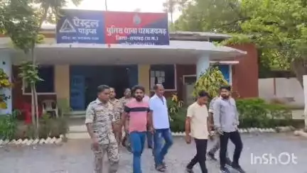 उदयपुर धरमजयगढ़: धरमजयगढ़ में दुकान के भीतर मारपीट के मामले में मुख्य आरोपी समेत चार गिरफ्तार, बलवा की धारा जोड़ी गई