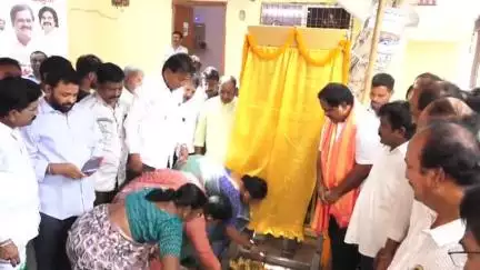విశాఖపట్నం: దక్షిణ నియోజకవర్గంలో 3.5 కోట్లతో అభివృద్ధి పనులకు శంకుస్థాపన చేసిన ఎమ్మెల్యే వంశీకృష్ణ శ్రీనివాస్
