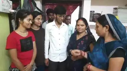 औरंगाबाद: शहर के वैजनाथ बिगहा के आयुष कुमार ने NEET UG 2025 में 99.779 परसेंटाइल हासिल कर जिले का नाम किया रोशन