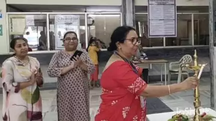 पारशिवनी: जागतिकरक्तदाता दिनानिमित्त,WCL जवाहरलालनेहरू रुग्णालय व आयुष रक्तपेढीच्या संयुक्तविद्यमाने ५४ तरुणां नी रक्तदान केले.