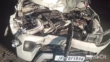 मेदिनीनगर (डालटनगंज): पलामू: कांग्रेस नेता जैश रंजन पाठक उर्फ बिट्टू पाठक सड़क दुर्घटना में बाल-बाल बचे