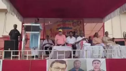 কোচবিহার ১: কোচবিহারে এসে তৃণমূল বিজেপি ও কংগ্রেস দলের তীব্র সমালোচনা করেন নরেন চ্যাটার্জী।