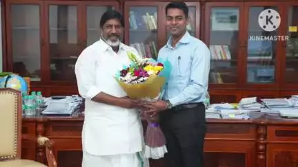 ఖమ్మం అర్బన్: హైదరాబాద్ లో మంత్రులను మర్యాదపూర్వగాల్సిన ఖమ్మం జిల్లా కలెక్టర్  అనుదీప్