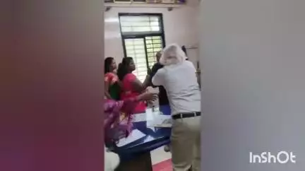 कवठे महांकाळ: निलंबनाच्या रागातून कवठेमहांकाळ आगार व्यवस्थापकाला मारहाणप्रकरणी 21 जणांवर गुन्हा दाखल