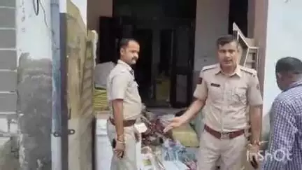 किशनगढ़: कृष्णापुरी चितवन गार्डन क्षेत्र स्थित कृष्णा विहार में नकली बीड़ी बनाने का जखीरा पकड़ा, गांधीनगर थाना पुलिस की कार्रवाई