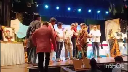 साकोली: एकोडी येथील भावेश कोटांगले यांना मुंबई येथे प्रदान करण्यात आला अखिल भारतीय मराठी परिषदेचा लोककला पुरस्कार