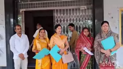 नवागढ़: बेमेतरा जिला पंचायत में सामान्य सभा की बैठक के बाद जिला पंचायत सदस्य 15वें वित्त की राशि नहीं मिलने से हुए नाराज