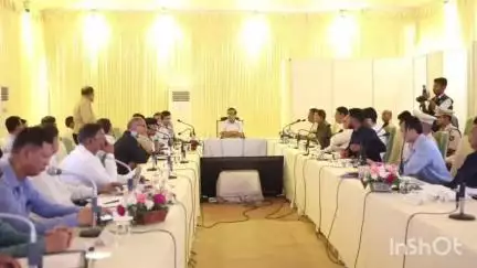 ধেমাজি: ডিব্ৰুগড়স্থিত অসম সচিবালয়ত হাবুংৰ লগতে  ধেমাজি জিলাৰ বিভিন্ন উন্নয়নমূলক আঁচনি সম্পৰ্কে  আলোচনা সভাত