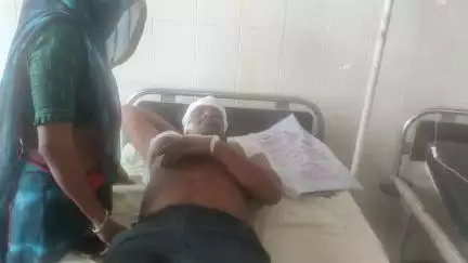 झालरापाटन: सीमावर्ती डुंगर गांव हिम्मत गढ़ मॉर्ग पर सड़क किनारे खड़े बाइक सवार को अज्ञात कार ने टक्कर मारकर किया घायल