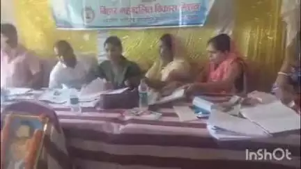 बांका: नरौन गांव सहित तीन महादलित टोला में विशेष विकास शिविर का आयोजन, कल्याणकारी योजनाओं की दी गई जानकारी