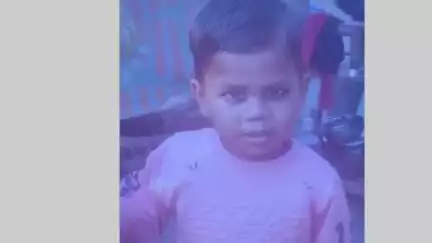 भरथना: नगला सिंह गांव स्थित तालाब में डूबने से तीन साल के मासूम की मौत, गांव में पसरा मातम, पुलिस ने शव को भेजा पोस्टमार्टम