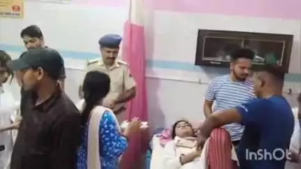 बांका: अज्ञात वाहन की टक्कर से बाइक सवार युवक और युवती जख्मी, अस्पताल में भर्ती