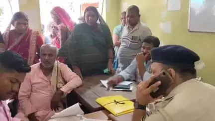 सूरजगढ़: भूमि विवाद के निपटारे के लिए मेदनीचौकी थाना में जनता दरबार का आयोजन, पाँच मामले निपटाए गए