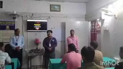 सोनो: झाझा में विमान हादसे में मृत यात्रियों व विजय रूपानी की याद में आयोजित की गई शोकसभा