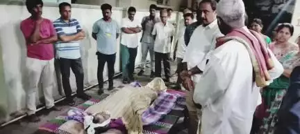 జగిత్యాల: సీనియర్ బిజెపి నాయకులు, న్యాయవాది చిలకమర్రి మదన్మోహన్  తల్లి మృతి చెందగా వారి కుటుంబ సభ్యులను పరామర్శించిన ఎమ్మెల్యే