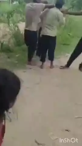 निघासन: निषाद नगर में दबंगों ने गाली-गलौज का विरोध करने पर महिला, सास, जेठानी और 2 साल के मासूम को पीटा, वीडियो हुआ वायरल