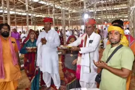नीम का थाना: नीमकाथाना के पीला जोड़ा में हवन में जारी रही आहुतियां, तीसरे दिन भी भंडारे व यज्ञ का आयोजन जारी रहा
