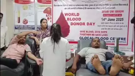 दुमका: विश्व रक्तदाता दिवस पर कुम्हारपाड़ा स्थित ग्लोकल ब्लड सेंटर में रक्तदान शिविर का किया गया आयोजन