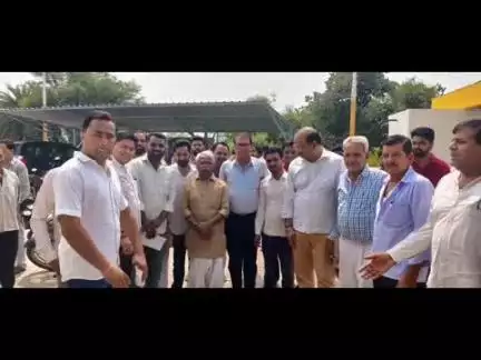 छोटीसादड़ी: निम्बाहेड़ा रोड स्थित पेट्रोल पंप पर राजस्थान सरकार के जनजातीय मंत्री बाबूलाल जी खराड़ी का अल्पप्रवास
