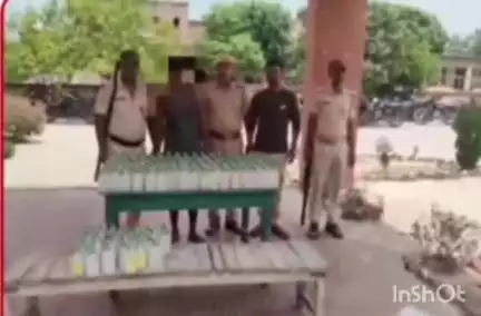 बनकटवा: पुलिस ने 450 बोतल नेपाली शराब के साथ एक तस्कर को किया गिरफ्तार