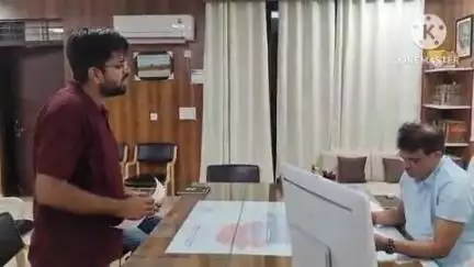 डीडवाना: नगर परिषद द्वारा दुकानों को सीज न करने पर युवक ने आमरण अनशन की चेतावनी दी, जिला कलेक्टर को दिया ज्ञापन