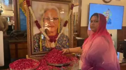 सोजत: चिकित्सा मंत्री गजेंद्र सिंह खींवसर की धर्मपत्नी के निधन पर सोजत विधायक ने खींवसर जाकर श्रद्धांजलि अर्पित की