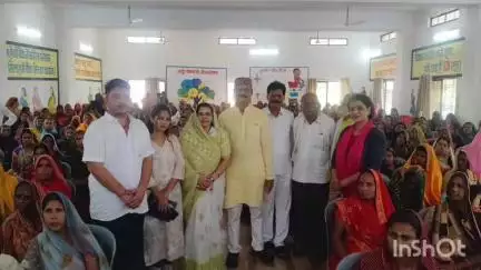 ग्यारसपुर: प्रधानमंत्री पोषण शक्ति निर्माण योजना के अंतर्गत सभाकक्ष में रसोइयों का प्रशिक्षण कार्यक्रम आयोजित
