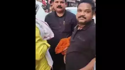 आंदर: कोयला खनन मंत्री के आंदर बाजार पहुंचने पर लोगों ने किया भव्य स्वागत