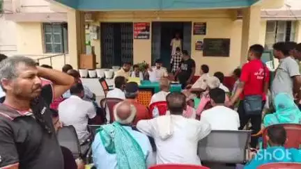 सोनबरसा: सोनवर्षा थाना परिसर में भूमि विवाद के निपटारे के लिए जनता दरबार आयोजित, थानाध्यक्ष व अंचल प्रशासन रहे मौजूद