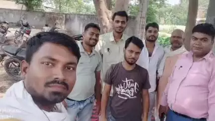 बथनाहा: बथनाहा प्रखंड में पैक्स प्रबंधकों की बैठक आयोजित, पदमुक्त किए जाने के मामलों पर हुई चर्चा
