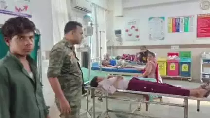 कवर्धा: पंडरिया रेस्ट हाउस के सामने तेज रफ्तार दो बाइकों की आपस में भिड़ंत, दो लोग घायल