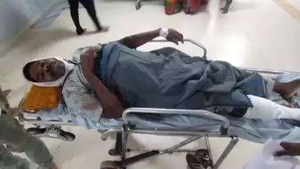 ଅନୁଗୋଳ: ତାଳଚେରରେ ବାଇକ୍ ଦୁର୍ଘଟଣାରେ ଜଣେ ଗୁରୁତର; ଜିଲ୍ଲା ମୁଖ୍ୟ ଚିକିତ୍ସାଳୟରେ ଭର୍ତ୍ତି