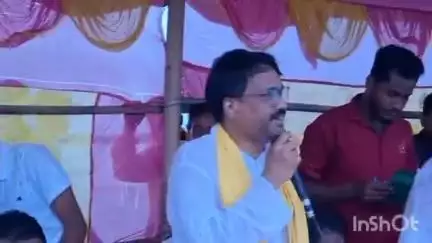 করিমগঞ্জ: দক্ষিণ মানিকুনা গ্রামে ঐতিহাসিক নৌকা দৌড়ের আয়োজন,জেলা সংখ্যালঘু উন্নয়ন বোর্ডের চেয়ারম্যান