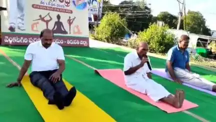 ప్రతీ ఒక్కరూ ఖచ్చితంగా యోగా చేయాలి : ఎమ్మెల్యే కురుగొండ్ల రామకృష్ణ