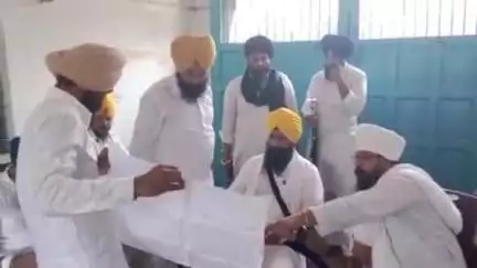 हरिद्वार: प्रेमनगर पहुंचे श्री अकाल तख्त साहिब के जत्थेदार सिंह साहिब ज्ञानी कुलदीप सिंह ग़र्ग़ाज़ का स्वागत किया सिक्ख समाज ने