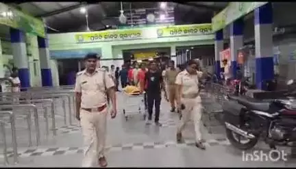 ସମ୍ବଲପୁର ମ୍ୟୁନିସିପାଲଟି: ଧନୁପାଲି ଥାନା ଅନ୍ତର୍ଗତ କୁମ୍ଭାରପଡା ରେ ଜଣେ ଯୁବକଙ୍କୁ ହତ୍ୟା  ଅଭିଯୋଗ