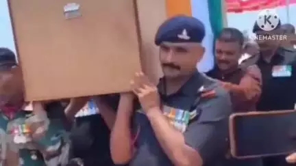 मंठा: गारटेकी येथील  विजेचा शॉक लागून मृत पावलेल्या सैनिकावर शोकाकुल वातावरणात अंत्यसंस्कार